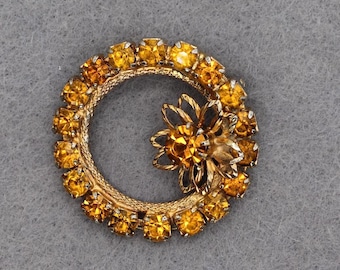 VINTAGE Amber Rhinestone Wreath Brooch with Floral Accent