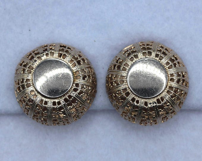 VINTAGE Silver Tone Filigree Dome Clip-On Earrings, Ornate Openwork Button Earrings, Mid Century Statement Jewelry