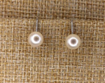 VINTAGE 14K White Gold Cultured Pearl Screw Back Earrings 6mm Classic Round Pearls Non Pierced