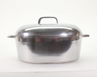 VINTAGE Wagner Ware Magnalite 4265-P Roaster. 15” Oval 8 Qt with Lid + Cast Trivet. Clean Base. Minimal Pitting. Ships Free.