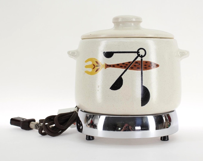 VINTAGE West Bend Slow Cooker. Atomic Utensils Design. Mid-Century Modern Electric Bean Pot.