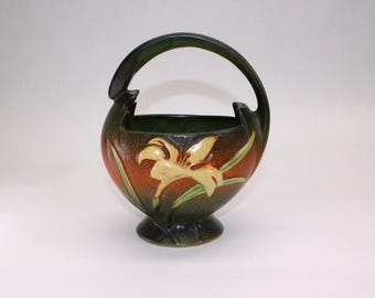 VINTAGE Roseville Art Pottery Basket. Zephyr Lily 693- 7"