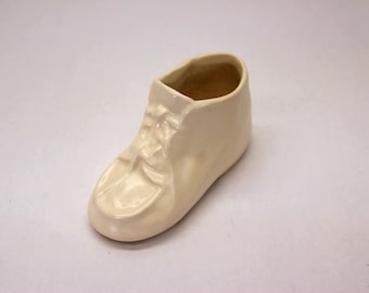 VINTAGE Nelson McCoy Mary Ann Baby Shoe Planter- Ivory