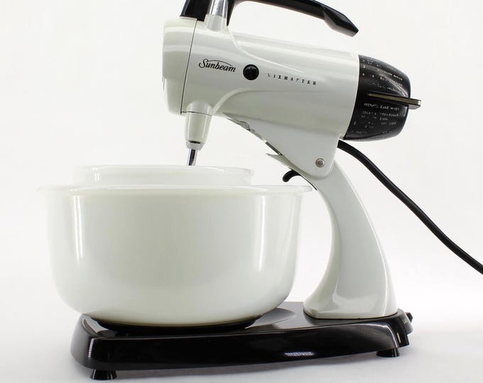 VINTAGE Sunbeam Mixmaster “Betty” Model 12. Fully Restored 1960s Mixer with Milk Glass Bowls. New Cord & Beaters.