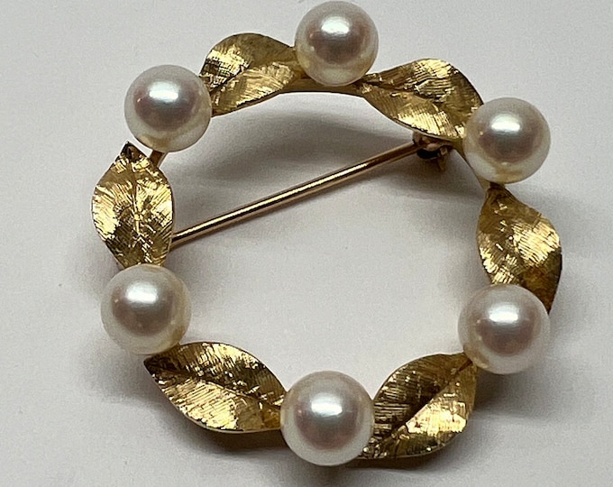 VINTAGE 14k Gold and Cultured Pearl Wreath Brooch