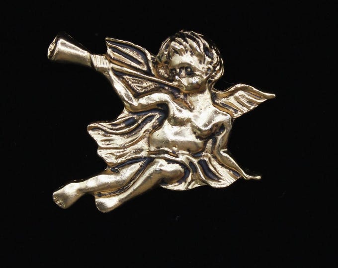 VINTAGE Trumpeting Angel Brooch in Gold Tone. Blow Gabriel, Blow!