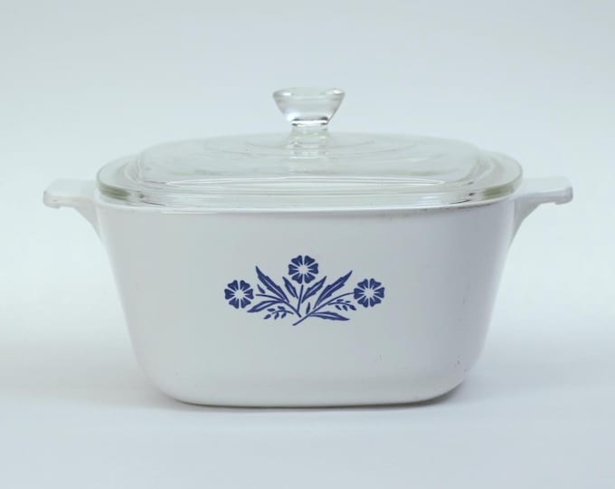 VINTAGE CorningWare Blue Cornflower 1-3/4 Quart Casserole Dish with Glass Lid Made in USA