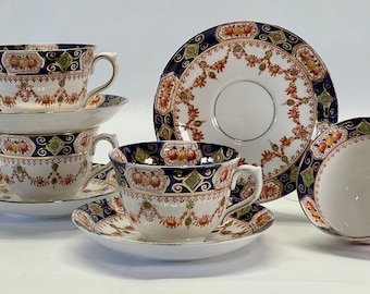 ANTIQUE St Michael 2586 Set of 4 Teacups with Saucers.  Imari China.