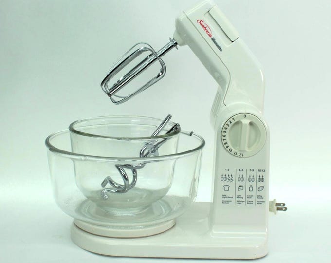 VINTAGE Sunbeam Mixmaster 2394. Stand Mixer. Glass Bowls. Dough Hooks. Electronic Speed Control. Tested