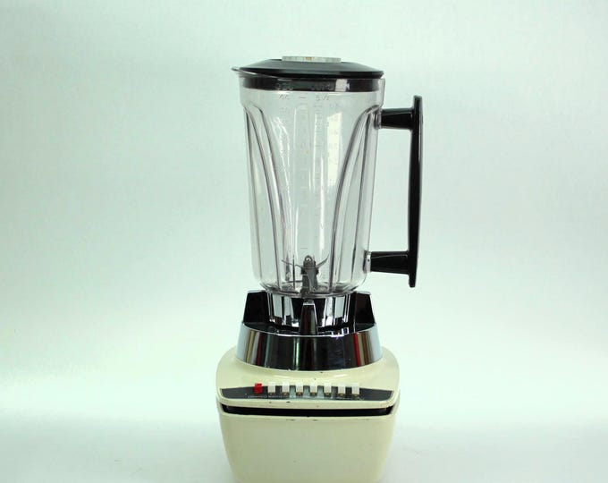 Vintage Hamilton Beach Scovill Cookbook Blender Model 261 Cast Metal Base 520 Watt Made in USA
