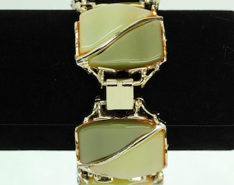 VINTAGE Mod Panel Bracelet • Olive Green & Ivory Thermoset Resin • Gold Tone Link Bracelet • Mid Century Modern • 7-1/2"
