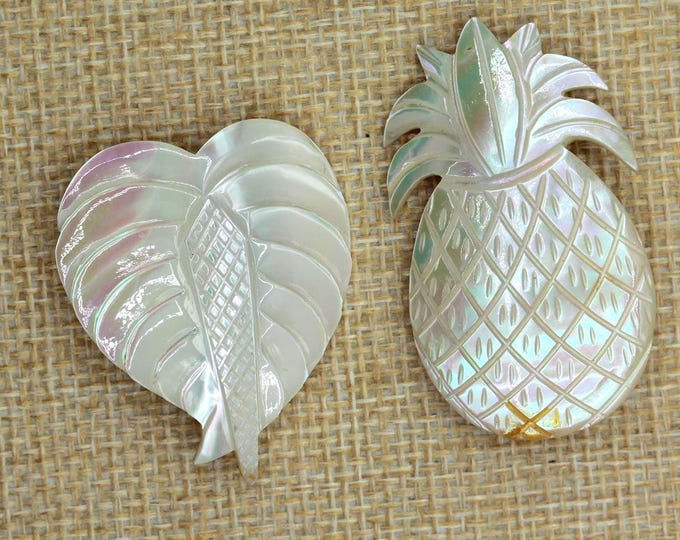 VINTAGE Your Choice Hawaiian Mother of Pearl Brooch . Carved Anthurium or Pineapple . Genuine Shell Pin