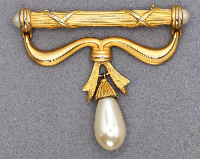 VINTAGE Faux Pearl Drop Bow Brooch - Gold Tone Ribbon Pin
