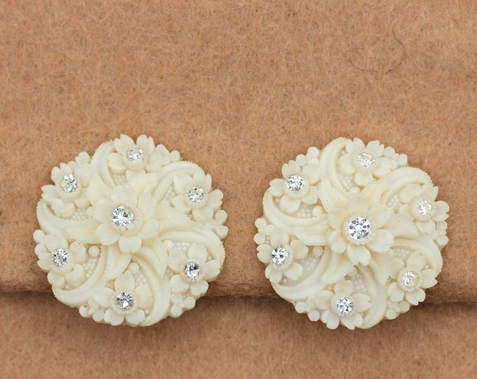 VINTAGE Ivory Floral Clip-On Earrings, Molded Resin Flower Earrings with Rhinestones, Bridal Wedding Jewelry