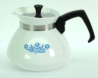 VINTAGE Corning Ware Blue Cornflower Teapot. 6 Cup Tea Pot. P-104. Made in USA