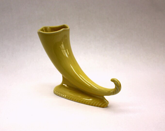 VINTAGE MCM Trenton Pottery Cornucopia Vase- Yellow.