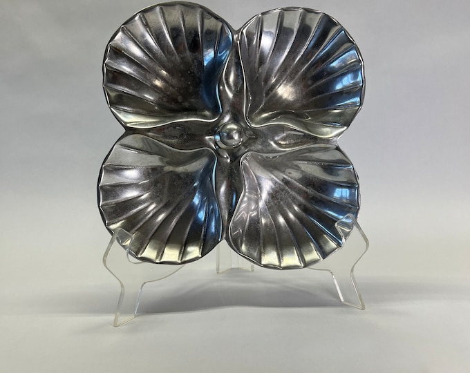 4-shell Serving Dish