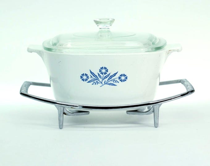 Vintage CorningWare Cornflower Blue 1-3/4 Qt Casserole with Lid & Chrome Cradle • P.1-3/4.B