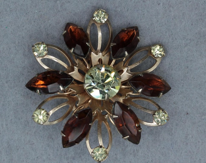 VINTAGE Amber & Chartreuse Rhinestone Starburst Brooch • Mid Century Atomic Flower Pin • Gold Tone Openwork • 1-3/4"