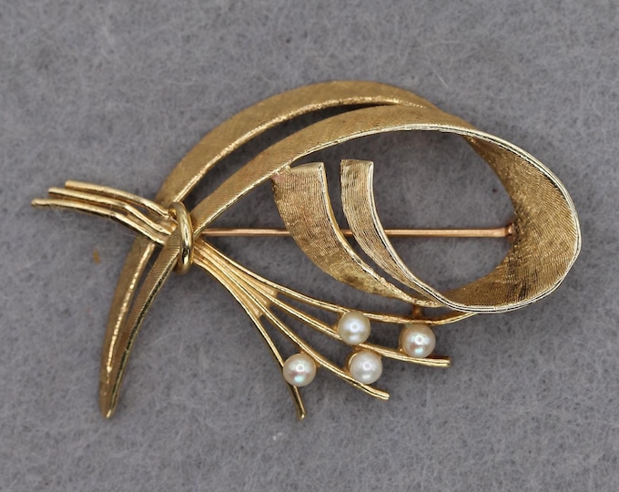 VINTAGE 14K Gold Ribbon Brooch - Cultured Pearl Spray Pin - Mid Century Fine Jewelry