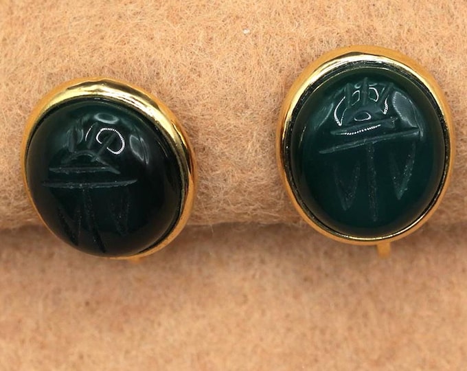 VINTAGE Green Carved Cabochon Screw Back Earrings • Gold Tone • Asian Inspired Motif