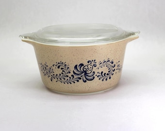 RARE Pyrex Homestead 473-B Bowl with 470-C Lid.