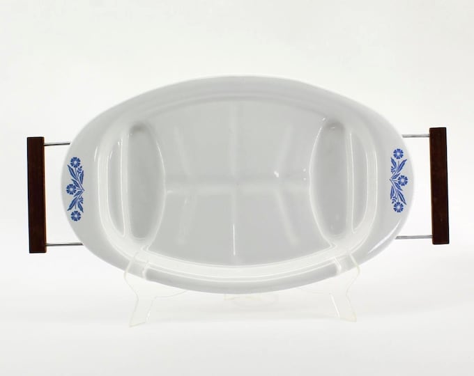 RARE CorningWare Blue Cornflower P-19 Roasting Platter with Teak-handled Trivet. Made in USA.