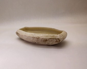 VINTAGE McCoy Classic Line Console Planter