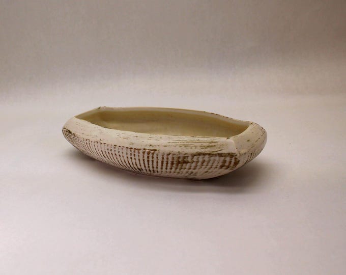VINTAGE McCoy Classic Line Console Planter