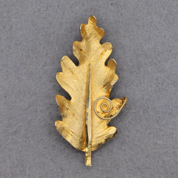 VINTAGE BSK Oak Leaf Brooch - Gold Tone Botanical Pin