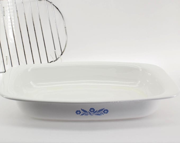 VINTAGE Corning Ware Blue Cornflower P-21 Roaster with Chrome Rack. Made in USA.