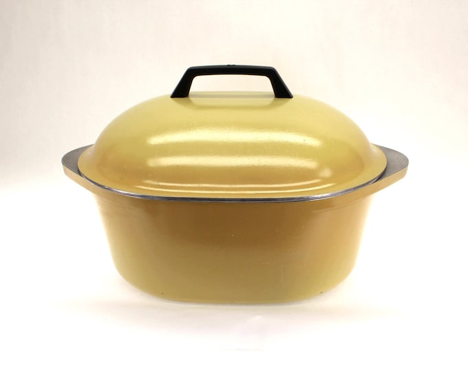 VINTAGE Club Aluminum 5 Quart Oval Roaster. Harvest Gold.