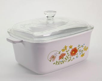 VINTAGE Corning Ware Wildflower P-8-B Casserole. Oblong 2-Quart with Lid. 1970s Retro Floral Bakeware.