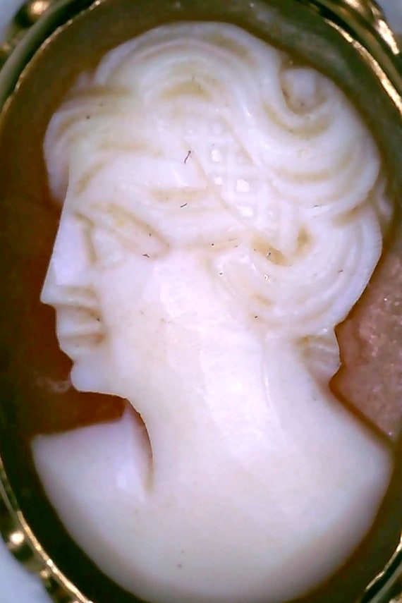VIntage Tiny Cameo- Single Earring - image 1