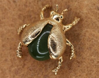 VINTAGE 14K Gold Jade Beetle Brooch - Natural Green Jade Insect Pin