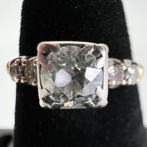 VINTAGE 1920's Diamond Engagement Ring