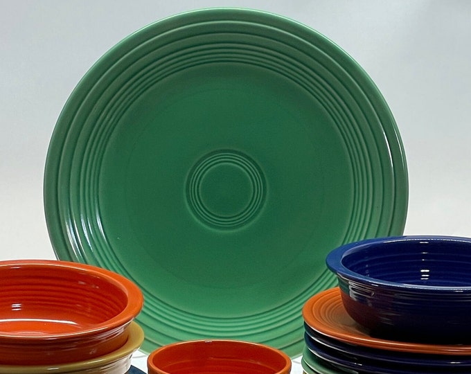 VINTAGE Fiestaware Luncheon Plate. Original Green.