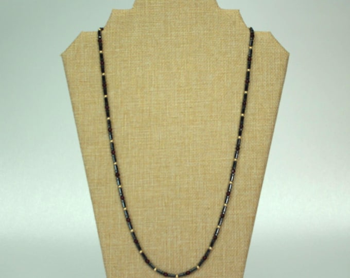 VINTAGE Black and Burgundy Glass Bead Necklace. Gold Tone Accents. Minimalist Beaded Jewelry