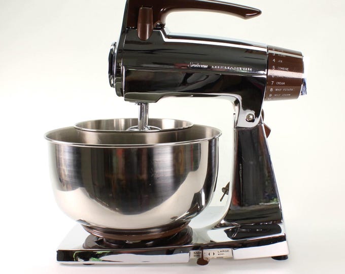 VINTAGE Sunbeam Mixmaster Model 1-8AT. Chrome Stand Mixer with Stainless Bowls + Dough Hooks. Fully Restored 1970s Powerhouse.