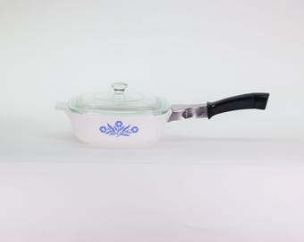 VINTAGE Corning Ware Blue Cornflower P-1-B 1 Qt Saucepan with Lid and Handle. Made in USA