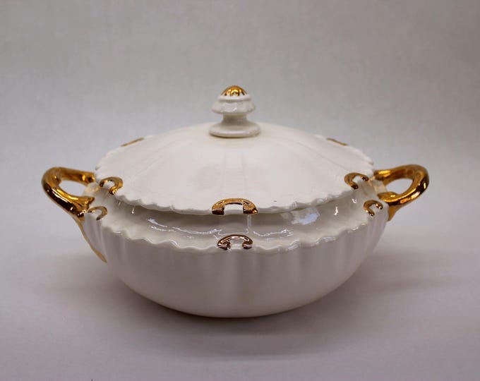 VINTAGE Artisanal Covered Casserole Dish