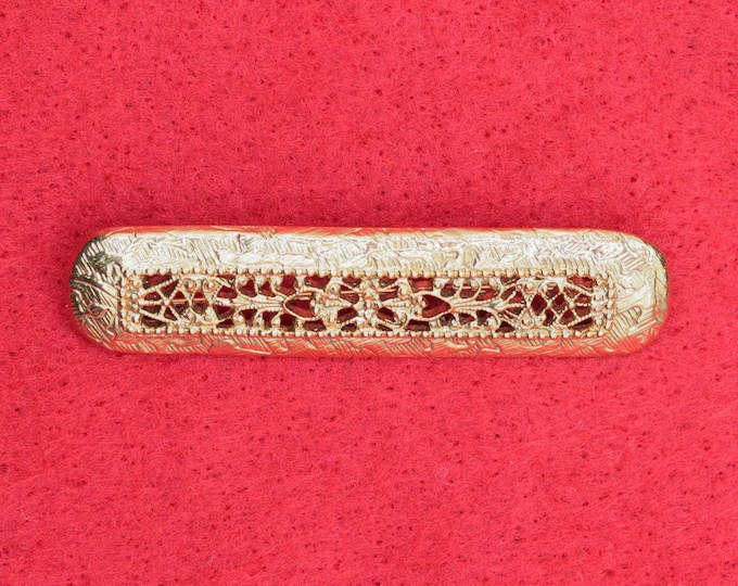 VINTAGE Goldtone Filigree Bar Brooch Pin. Openwork Lace Design. Delicate Classic Jewelry