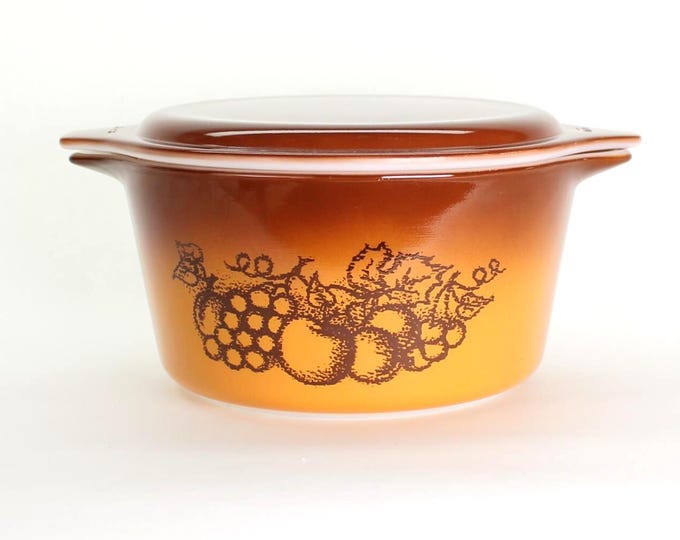 Vintage Pyrex Old Orchard Casserole: 1.5 Quart Amber Ombre, 1970s Kitchen