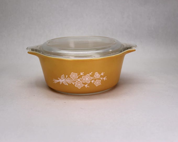 VINTAGE Pyrex Butterfly Gold-2 472-B Bowl with 470-C Lid.