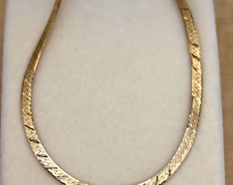 VINTAGE 14K Gold Italian Herringbone Chain Necklace 22 Inch
