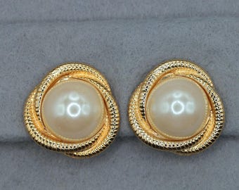 VINTAGE Faux Pearl Button Earrings, Gold Tone Rope Border Clip On Earrings, Classic Timeless Jewelry, 1980s Statement Earrings