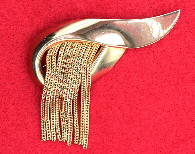 Vintage Gold Tone Waterfall Fringe Brooch • Mid Century Modern Ribbon Pin • Sculptural Snake Chain Tassel Statement Jewelry