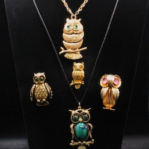VINTAGE Parliament of Owls Costume Pendants and Brooches