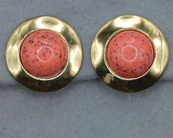 Vintage Gold Tone Coral Lucite Clip-On Earrings, Salmon Confetti Cabochon Statement Earrings, Round Retro Costume Jewelry, 1980s
