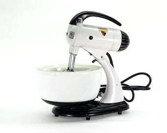 Restored Vintage Sunbeam Mixmaster: 1940s-50s Model 9 with Milk Glass Bowls